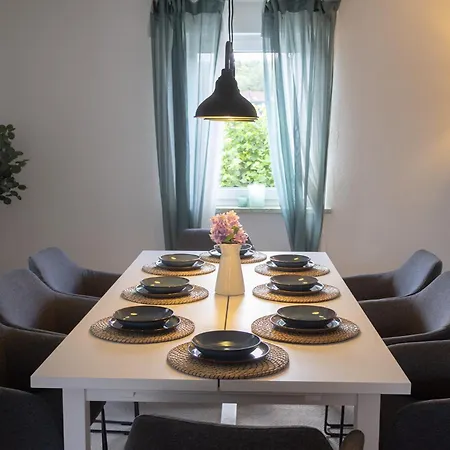 Vakantiehuis Modernes Haus Am Mit Garten