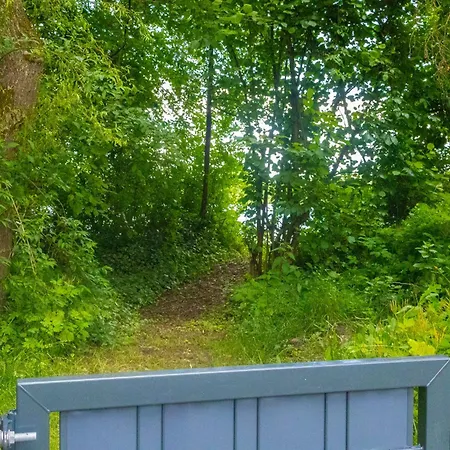 Modernes Haus Am Mit Garten 度假居 *